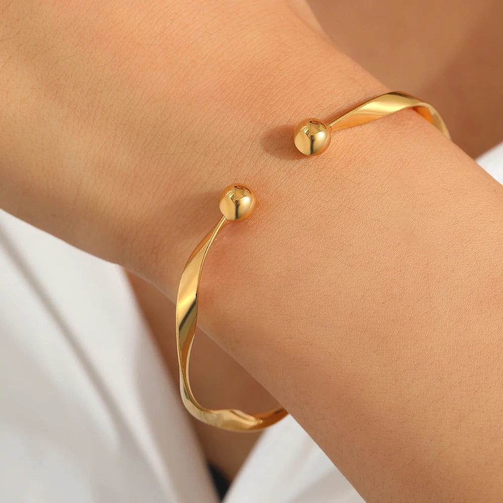 Stainless Steel Bracelets Simple Exquisite Fashion Round Bead Design Bracelets For Women Jewelry Personalized Gifts for Parties