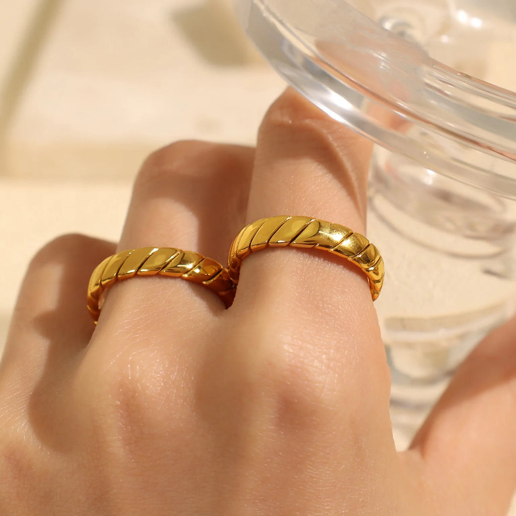 French-style ins minimalist luxury fashion geometric woven textured simple ring, high-end feeling ring