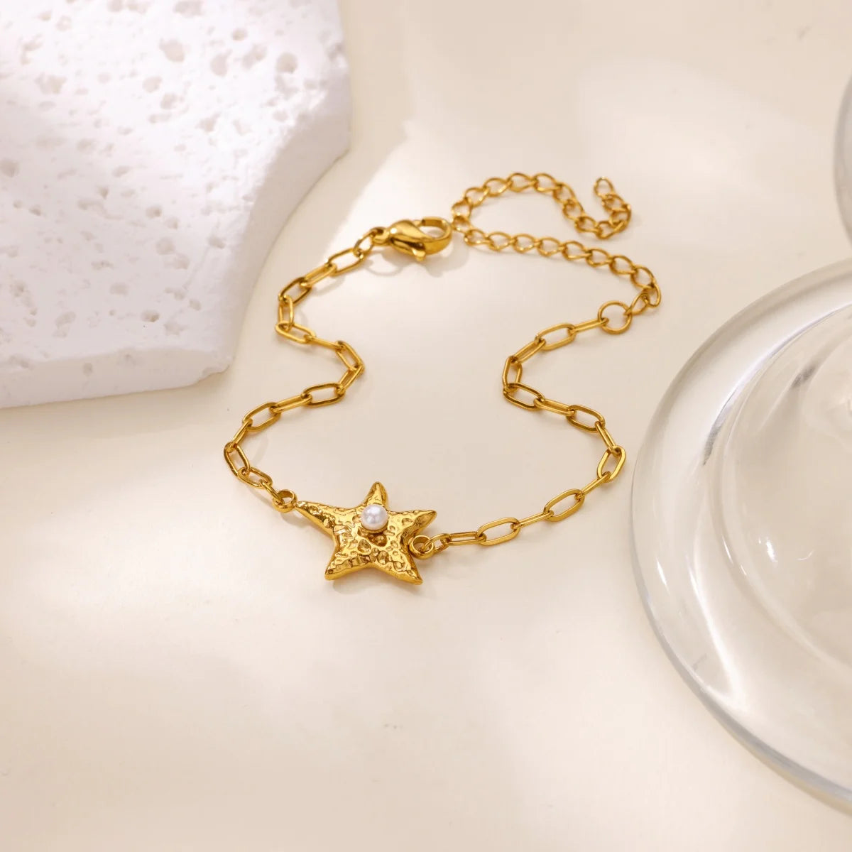 40 Exquisite Elegant Chain Bracelets For Women 18K Gold-Plated Shiny Zircon Inlaid Flower Cuff Bracelet Female Jewelry Gift